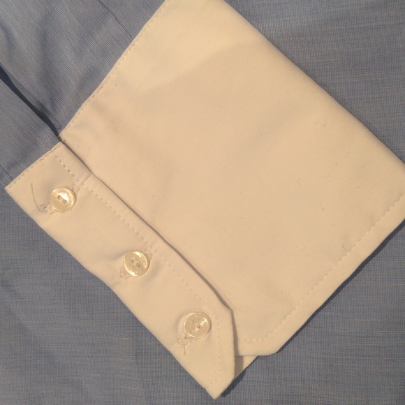 Zara small button up shirt - Picture 2 of 7